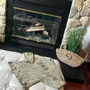 GAP Vintage Green Camo Trimmed LS‎ Tee Size Medium
